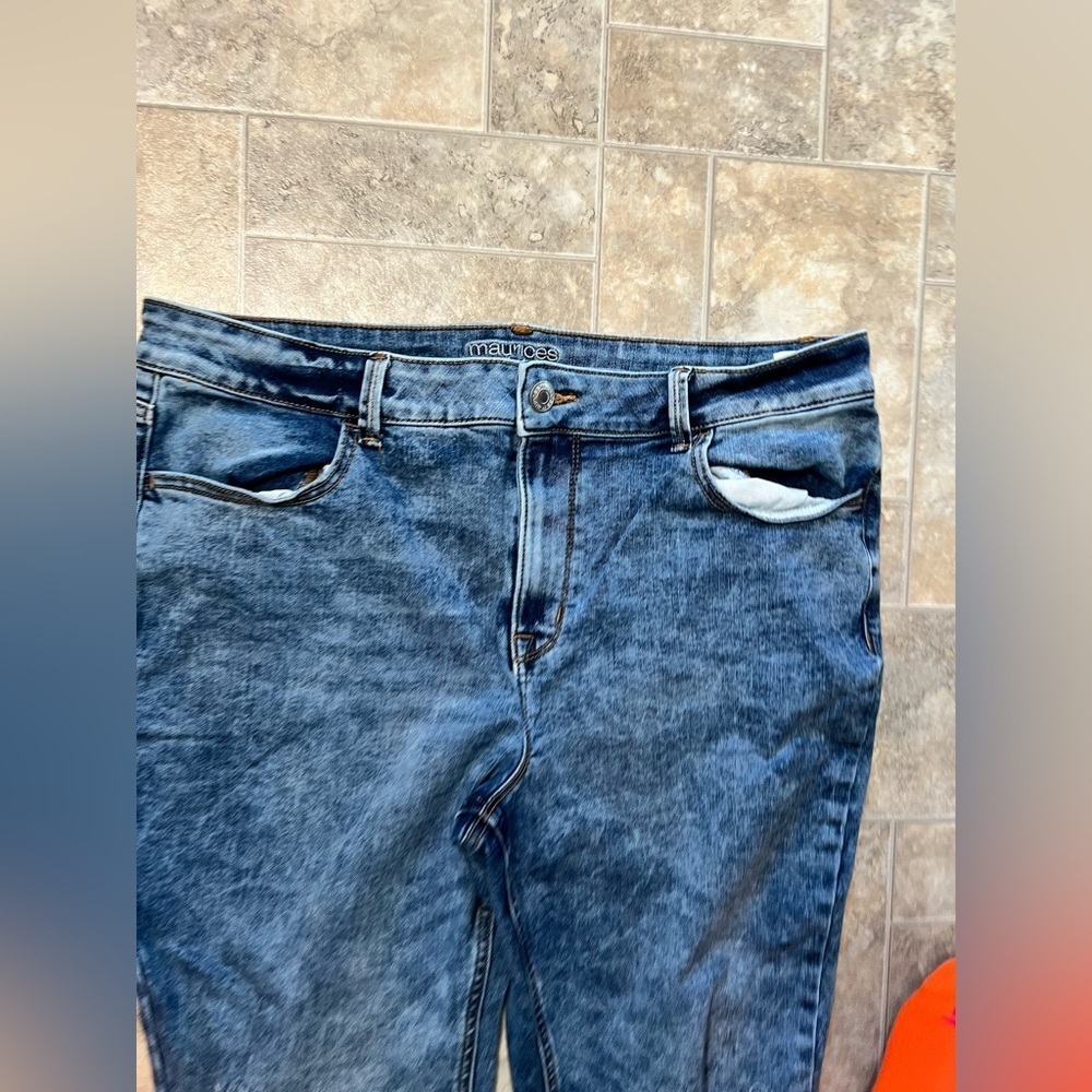 Women’s Maurice’s distressed jeans XL short S - Picture 7 of 8